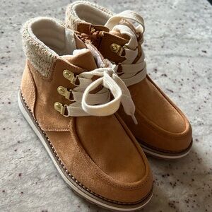 Cat and Jack girls size 11T boots. Brand new without tags.